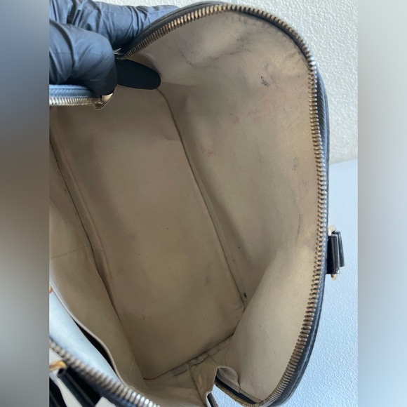 Louis Vuitton Alma bag - Picture 4 of 10